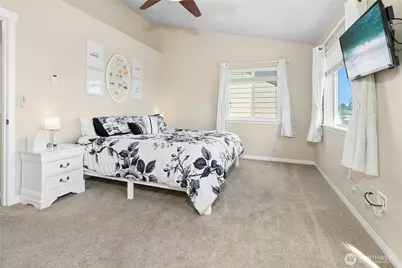 527 Pilchuck Path, Everett, WA 98201 - Photo 17