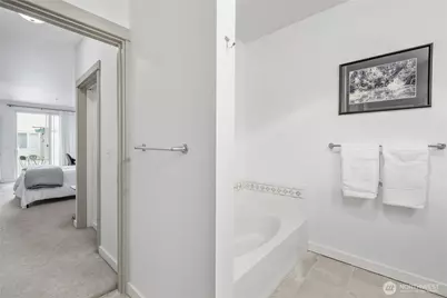 13301 SE 79th Place #B107, Newcastle, WA 98059 - Photo 17