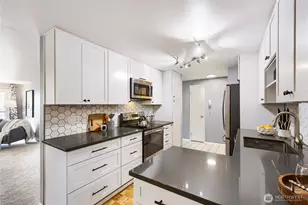 1800 Boylston Ave, Seattle, WA 98122 - Photo 11