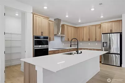 20417 Mystic Place E, Bonney Lake, WA 98391 - Photo 3