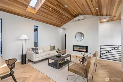10731 B 17th Avenue NE, Seattle, WA 98125 - Photo 5
