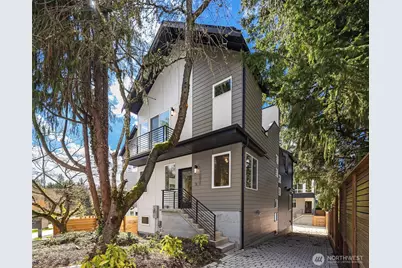 10829 11th Avenue NE, Seattle, WA 98125 - Photo 1