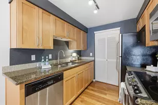 3045 20th Ave W, Seattle, WA 98199 - Photo 11