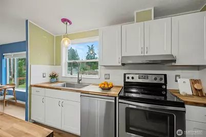 17011 Wisteria Court SE, Yelm, WA 98597 - Photo 3