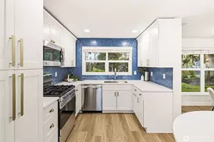 7664 NE 14th St, Medina, WA 98039 - Photo 15