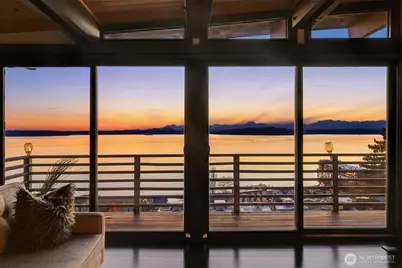 3831 58th Avenue SW, Seattle, WA 98116 - Photo 5