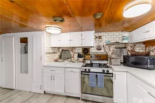 17 Thompson Point Rd, Port Angeles, WA 98363 - Photo 5