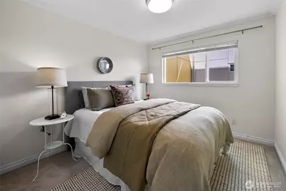 2501 Canterbury Lane E #221, Seattle, WA 98112 - Photo 15