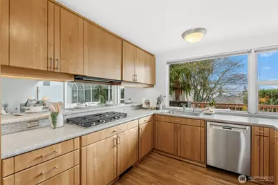 7237 NE 121st Place, Kirkland, WA 98034 - Photo 7