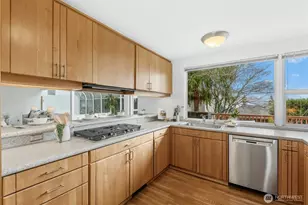 7237 NE 121st Pl, Kirkland, WA 98034 - Photo 7