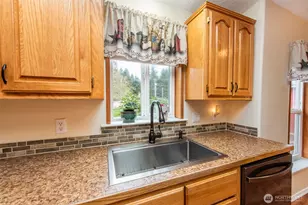 571 Lewis Rd, Port Angeles, WA 98362 - Photo 17