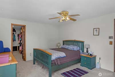 12410 36th Avenue E, Tacoma, WA 98446 - Photo 11