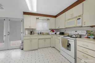 12410 36th Ave E, Tacoma, WA 98446 - Photo 37