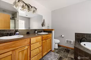 1035 W Starflower Rd, Oak Harbor, WA 98277 - Photo 21