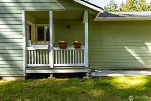 1035 W Starflower Rd, Oak Harbor, WA 98277 - Photo 3