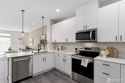 16111 36th Avenue W #D3, Lynnwood, WA 98087 - Photo 3