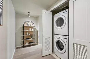 76 Cedar St, Seattle, WA 98121 - Photo 15