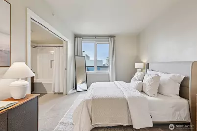 76 Cedar Street #S1005, Seattle, WA 98121 - Photo 9