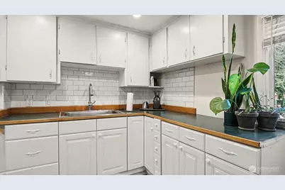 16738 10th Avenue NE, Shoreline, WA 98155 - Photo 11