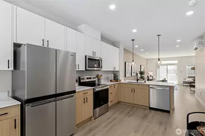 16111 36th Avenue W #D2, Lynnwood, WA 98087 - Photo 11