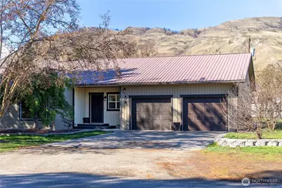 608 Golden Street, Oroville, WA 98844 - Photo 1