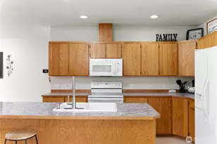 608 Golden St, Oroville, WA 98844 - Photo 17