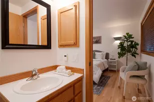 8608 Main St, Edmonds, WA 98026 - Photo 17