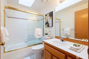 8608 Main St, Edmonds, WA 98026 - Photo 11