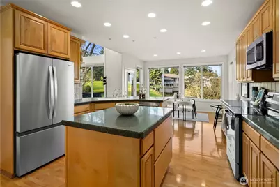 31425 36th Avenue SW, Federal Way, WA 98023 - Photo 13