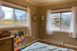 823 Broadway Ave, South Bend, WA 98586 - Photo 15