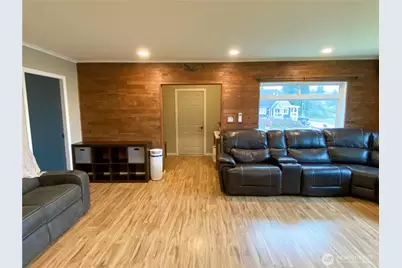 823 Broadway Avenue, South Bend, WA 98586 - Photo 11