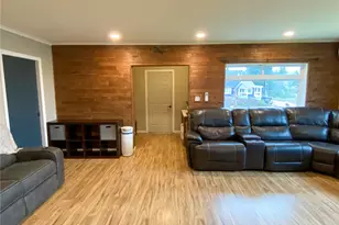 823 Broadway Ave, South Bend, WA 98586 - Photo 11