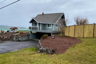 823 Broadway Ave, South Bend, WA 98586 - Photo 5