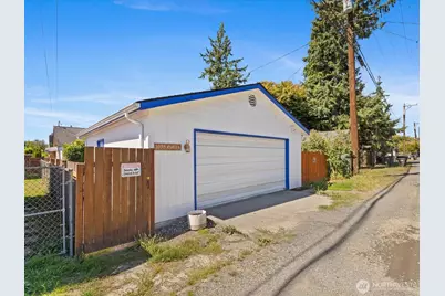 1035 Oakes Ave, Everett, WA 98201 - Photo 27