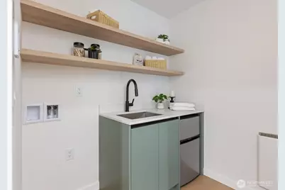 3120 Queen Anne Avenue N, Seattle, WA 98109 - Photo 25