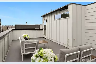 2005 Dexter Avenue N #B, Seattle, WA 98109 - Photo 21
