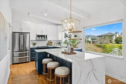 1400 Magnolia Boulevard W, Seattle, WA 98199 - Photo 9