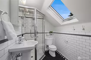 933 Yakima Pl S, Seattle, WA 98144 - Photo 9