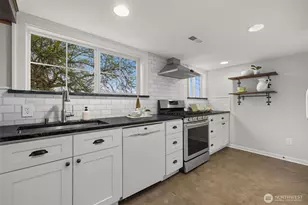 933 Yakima Pl S, Seattle, WA 98144 - Photo 15