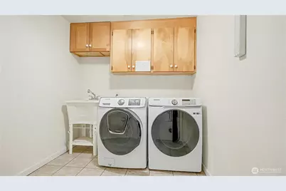 6201 Island Crest Way, Mercer Island, WA 98040 - Photo 15