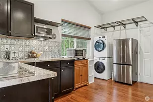 6201 Island Crest Way, Mercer Island, WA 98040 - Photo 31