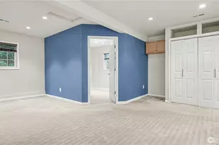 6201 Island Crest Way, Mercer Island, WA 98040 - Photo 13