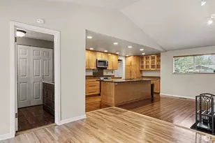 6201 Island Crest Way, Mercer Island, WA 98040 - Photo 11