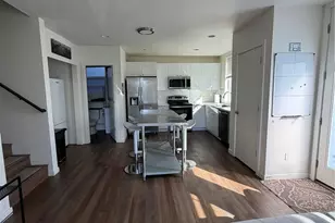 1017 NE 55th St, Seattle, WA 98105 - Photo 7