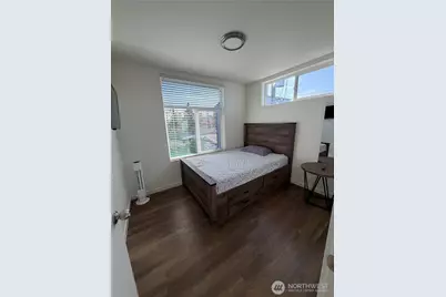 1017 NE 55th Street, Seattle, WA 98105 - Photo 15