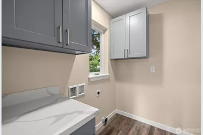 6419 Ellis Avenue S, Seattle, WA 98108 - Photo 13