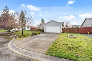 9012 Lealan Ct SE, Yelm, WA 98597 - Photo 3