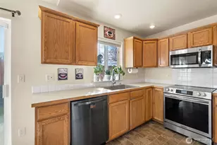 9012 Lealan Ct SE, Yelm, WA 98597 - Photo 11