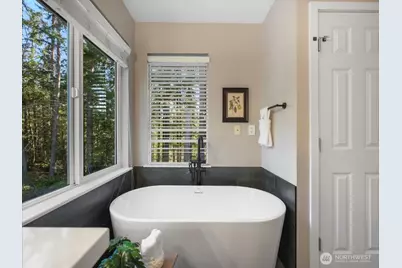 24213 SE 21st Street, Sammamish, WA 98075 - Photo 17