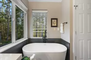 24213 SE 21st St, Sammamish, WA 98075 - Photo 17